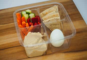 Snack - Crudités, Hummus & Egg Snack Pack